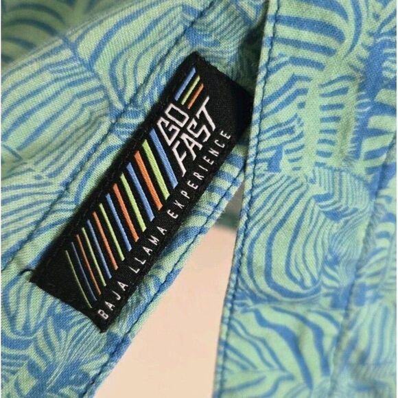 Baja Llama Shirt Men's Size M To Many Lines Turquoise Zebra 7-Seas Button Up - Picture 6 of 9
